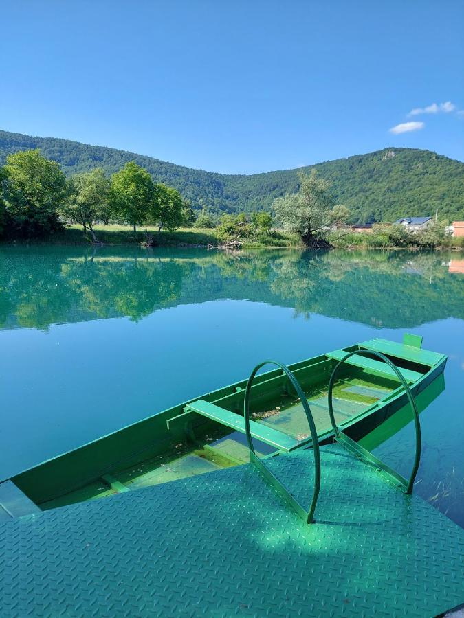 La Reina Una Bihac Exterior photo